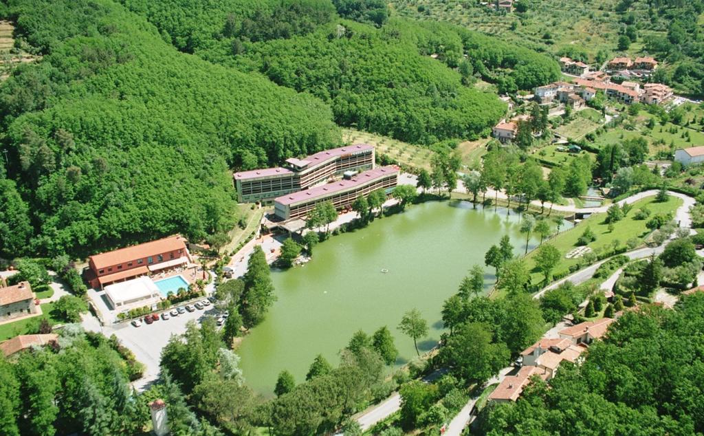 Hotel Lago Verde セッラヴァッレ・ピストイエーゼ エクステリア 写真