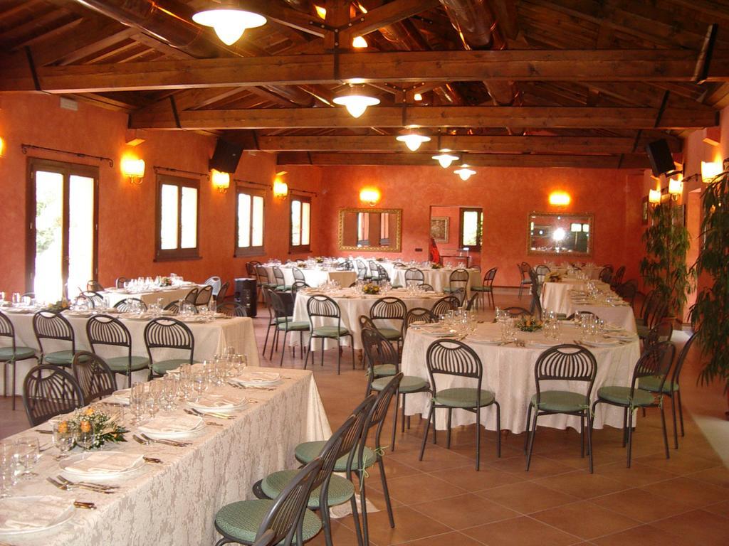 Hotel Lago Verde セッラヴァッレ・ピストイエーゼ エクステリア 写真