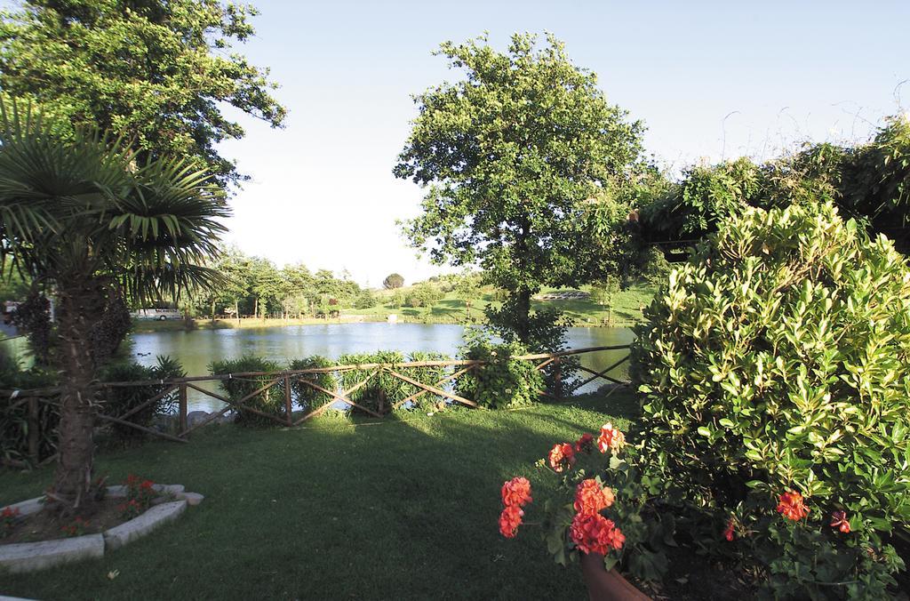 Hotel Lago Verde セッラヴァッレ・ピストイエーゼ エクステリア 写真