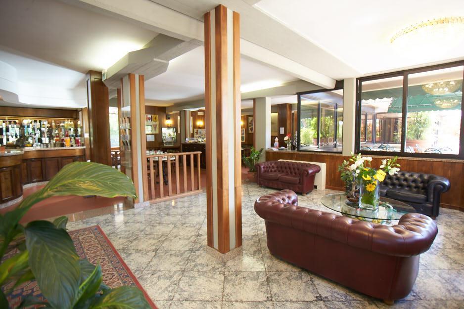 Hotel Lago Verde セッラヴァッレ・ピストイエーゼ エクステリア 写真