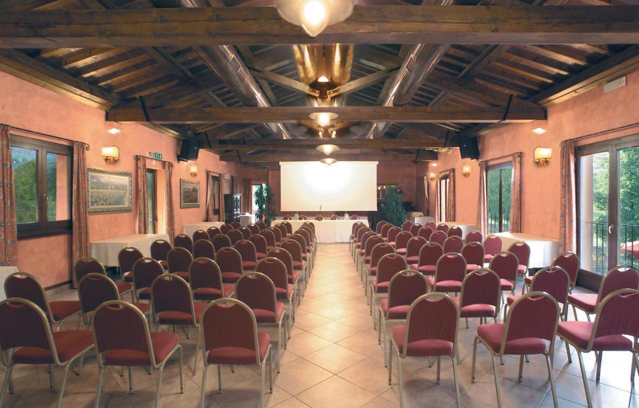 Hotel Lago Verde セッラヴァッレ・ピストイエーゼ エクステリア 写真