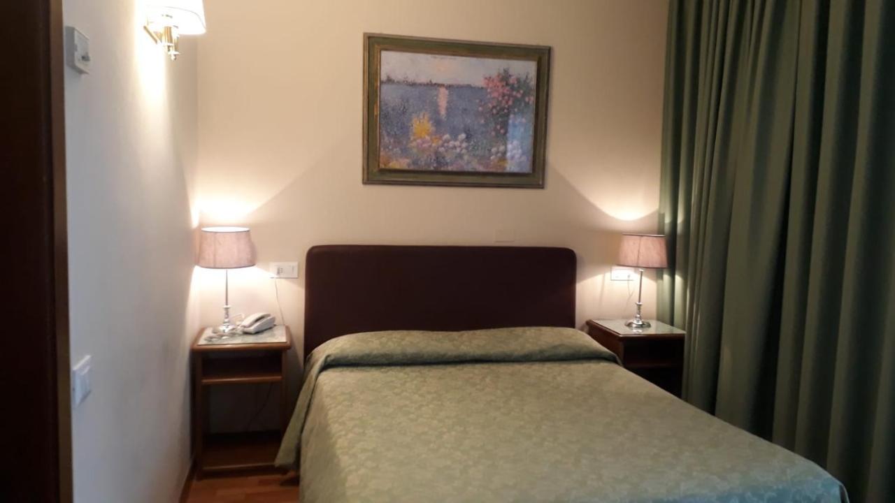 Hotel Lago Verde セッラヴァッレ・ピストイエーゼ エクステリア 写真